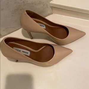 Steve Madden nude 3.5 in heals